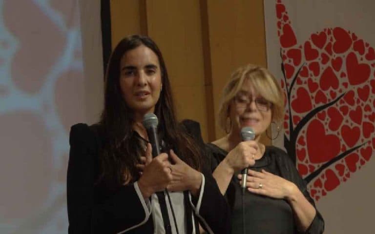 Isha en asunción compartiendo el seminario.