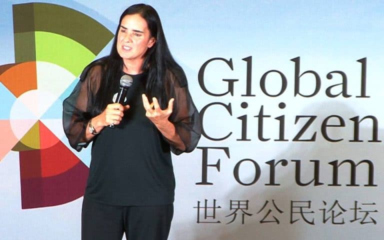 Isha en el Global Citizen Forum: Shenzhen – China Aquí les compartimos del Global Citizen Forum al que Isha nuevamente fue invitada para compartir su mensaje de Unidad, esta ves en China.
