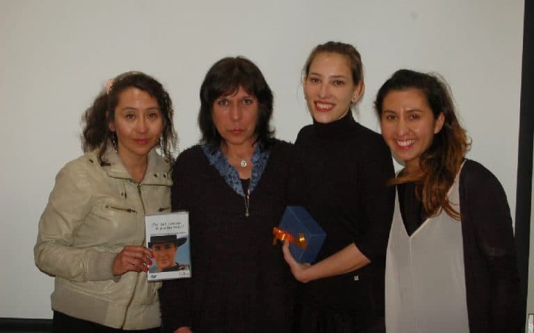 Conferencia informativa en la Universidad de Valparaíso, Facultad de Odontología Hola Annie, Te cuento que ayer fuimos a la Universidad de Valparaíso, Facultad de Odontología, donde realizamos una con