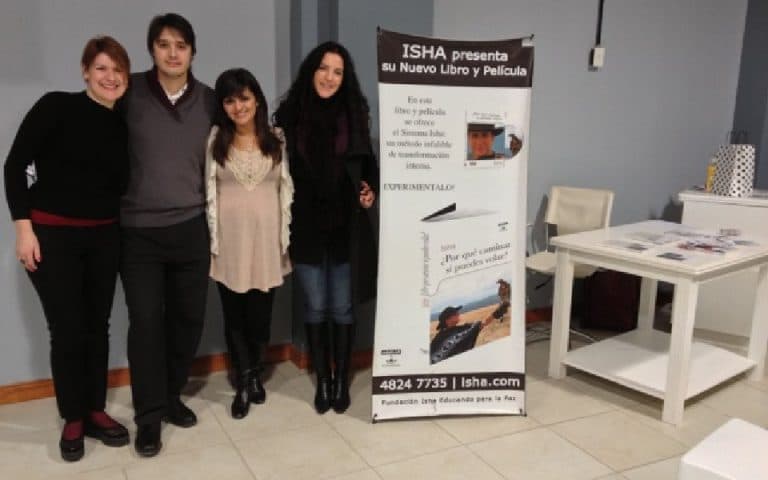 Sistema Isha Argentina: Actividades en Trelew Hola Annie Te cuento que por primera vez visitamos Trelew en el mes de Julio. Realmente fue hermoso ver la apertura de esta ciudad tan maravillosa. Tanto