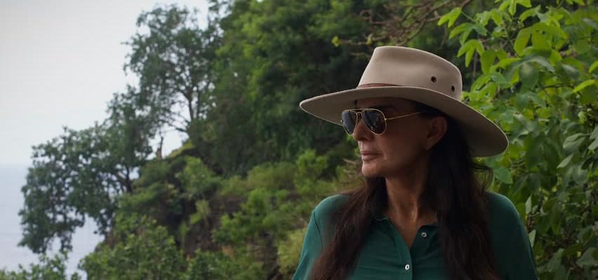 A crônica de Love Has Wings — Brazil Edition: cinco dias com Isha Judd em Fernando de Noronha para soltar o ruído, habitar o silêncio e voltar ao essencial através da Unificação.