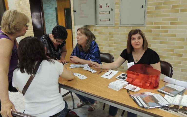 Fundación Isha Uruguay enseñando gratuitamente en Durazno